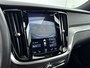 Volvo S60 2.0 T5 Intro Edition | Elektrische trekhaak 1800kg | Achteruitrij camera | Elektrische stoelen + Memory | Schuif/kanteldak | Dodehoek detectie |