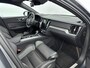 Volvo S60 2.0 T5 Intro Edition | Elektrische trekhaak 1800kg | Achteruitrij camera | Elektrische stoelen + Memory | Schuif/kanteldak | Dodehoek detectie |