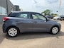 Hyundai i20 1.0 T-GDI Comfort van 2de Eigenaar met parkeersensoren en navigatie en bluetooth telefoon en airco