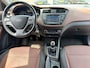 Hyundai i20 1.0 T-GDI Comfort van 2de Eigenaar met parkeersensoren en navigatie en bluetooth telefoon en airco