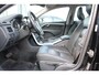 Volvo V70 T4 180PK Automaat Nordic+ | Verw. Voorstoelen | PDC Achter | Cruise Control | El. Achterklep | 17" LMV |