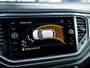 Volkswagen T-Roc 1.5 TSI Sport | Stoelverwarming | Adaptieve Cruise Control | LED Koplampen | Sportstuur | Apple Carplay | Android Auto | Two-Tone Wit - Zwart | Parkeersensoren | Privacy Glas | Sportstoelen | All Season Banden |