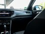 Volkswagen T-Roc 1.5 TSI Sport | Stoelverwarming | Adaptieve Cruise Control | LED Koplampen | Sportstuur | Apple Carplay | Android Auto | Two-Tone Wit - Zwart | Parkeersensoren | Privacy Glas | Sportstoelen | All Season Banden |