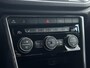 Volkswagen T-Roc 1.5 TSI Sport | Stoelverwarming | Adaptieve Cruise Control | LED Koplampen | Sportstuur | Apple Carplay | Android Auto | Two-Tone Wit - Zwart | Parkeersensoren | Privacy Glas | Sportstoelen | All Season Banden |