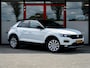 Volkswagen T-Roc 1.5 TSI Sport | Stoelverwarming | Adaptieve Cruise Control | LED Koplampen | Sportstuur | Apple Carplay | Android Auto | Two-Tone Wit - Zwart | Parkeersensoren | Privacy Glas | Sportstoelen | All Season Banden |