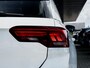 Volkswagen T-Roc 1.5 TSI Sport | Stoelverwarming | Adaptieve Cruise Control | LED Koplampen | Sportstuur | Apple Carplay | Android Auto | Two-Tone Wit - Zwart | Parkeersensoren | Privacy Glas | Sportstoelen | All Season Banden |
