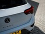 Volkswagen T-Roc 1.5 TSI Sport | Stoelverwarming | Adaptieve Cruise Control | LED Koplampen | Sportstuur | Apple Carplay | Android Auto | Two-Tone Wit - Zwart | Parkeersensoren | Privacy Glas | Sportstoelen | All Season Banden |