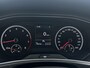 Volkswagen T-Roc 1.5 TSI Sport | Stoelverwarming | Adaptieve Cruise Control | LED Koplampen | Sportstuur | Apple Carplay | Android Auto | Two-Tone Wit - Zwart | Parkeersensoren | Privacy Glas | Sportstoelen | All Season Banden |
