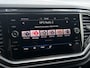 Volkswagen T-Roc 1.5 TSI Sport | Stoelverwarming | Adaptieve Cruise Control | LED Koplampen | Sportstuur | Apple Carplay | Android Auto | Two-Tone Wit - Zwart | Parkeersensoren | Privacy Glas | Sportstoelen | All Season Banden |