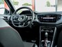 Volkswagen T-Roc 1.5 TSI Sport | Stoelverwarming | Adaptieve Cruise Control | LED Koplampen | Sportstuur | Apple Carplay | Android Auto | Two-Tone Wit - Zwart | Parkeersensoren | Privacy Glas | Sportstoelen | All Season Banden |