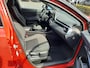 Toyota C-HR / C-HR+ 1.8 HYBRID BI-TONE STUUR/STOELVERWARMING BLIND-SPOT ALL-SEASON PARELMOER-LAK KEYLESS