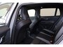 Volvo V60 T6 Recharge AWD Plus Dark - Panorama/schuifdak - IntelliSafe Assist & Surround - 360º Camera - Harman/Kardon audio - Verwarmde voorstoelen, stuur & achterbank - Parkeersensoren voor & achter - Elektr. bedienb. voorstoelen met geheugen - Head up display - Extra getint glas - 19' LMV