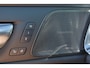 Volvo V60 T6 Recharge AWD Plus Dark - Panorama/schuifdak - IntelliSafe Assist & Surround - 360º Camera - Harman/Kardon audio - Verwarmde voorstoelen, stuur & achterbank - Parkeersensoren voor & achter - Elektr. bedienb. voorstoelen met geheugen - Head up display - Extra getint glas - 19' LMV