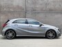 Mercedes-Benz A-klasse 180 Business Solution AMG | Trekhaak | Navigatie | Dealer onderhouden | Org. NL | Camera |