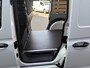 Volkswagen Caddy Cargo 2.0 TDI Airco - Apple carplay - Navigatie - Parkeersensor achter - Zijschuifdeur rechts - Tussenschot volledig - Cruise control - Mistlampen - Bluetooth - Stuur multifunctioneel - Elektrische ramen - Start/stop systeem