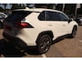 Toyota RAV4 2.5 HYBRID DYNAMIC TREKHAAK LED KEYLESS AD-CRUISE LM-VELGEN PARK-SENSOREN APPLE/ANDROID CAMERA ELEK-ACHTERKLEP