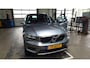 Volvo XC40 2.0 T4 Momentum | Trekhaak | Lederen Bekl. | El. voorstoelen | Parkeercamera |