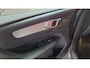Volvo XC40 2.0 T4 Momentum | Trekhaak | Lederen Bekl. | El. voorstoelen | Parkeercamera |