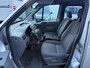 Ford Tourneo Connect 1.8-16V SWB - Rolstoelauto 4+1 - Ruime Bodemverlaging- Rolstoelvervoer
