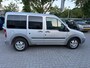 Ford Tourneo Connect 1.8-16V SWB - Rolstoelauto 4+1 - Ruime Bodemverlaging- Rolstoelvervoer