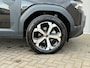 Dacia Duster 1.6 Hybrid 140 Journey Automaat / Fabrieksgarantie tot 04-2028 / Pack parking / Pack Winter / Draadloze telefoon lader / Apple Carplay/Android Auto / Cruise control / Climate control / Stuur & Stoelverwarming /