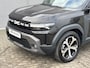 Dacia Duster 1.6 Hybrid 140 Journey Automaat / Fabrieksgarantie tot 04-2028 / Pack parking / Pack Winter / Draadloze telefoon lader / Apple Carplay/Android Auto / Cruise control / Climate control / Stuur & Stoelverwarming /