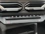 Dacia Duster 1.6 Hybrid 140 Journey Automaat / Fabrieksgarantie tot 04-2028 / Pack parking / Pack Winter / Draadloze telefoon lader / Apple Carplay/Android Auto / Cruise control / Climate control / Stuur & Stoelverwarming /