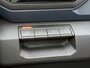 Dacia Duster 1.6 Hybrid 140 Journey Automaat / Fabrieksgarantie tot 04-2028 / Pack parking / Pack Winter / Draadloze telefoon lader / Apple Carplay/Android Auto / Cruise control / Climate control / Stuur & Stoelverwarming /