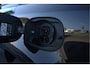 Land Rover Defender 110 2.0 P300e 110 X-Dynamic SE | Voorstoelen verwarmd | Trekhaak |