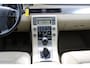 Volvo V70 150PK Summum | Verw. Voorstoelen | Verw. Achterbank | Trekhaak | PDC Achter | Cruise Control | 17" LMV |