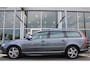 Volvo V70 150PK Summum | Verw. Voorstoelen | Verw. Achterbank | Trekhaak | PDC Achter | Cruise Control | 17" LMV |
