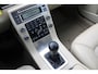 Volvo V70 150PK Summum | Verw. Voorstoelen | Verw. Achterbank | Trekhaak | PDC Achter | Cruise Control | 17" LMV |