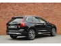 Volvo XC60 2.0 T6 Plug-in hybrid AWD Inscription Exclusive | Panoramadak | Stoel- en stuurverwarming | Parkeercamera | Elektrisch verstelbare stoelen | Trekhaak |