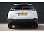 Peugeot e-2008 EV Allure Pack 50 kWh | Navi By App | Stoelverwarming | Climate Control | Parkeesensoren | Apple Carplay & Android Auto | !!