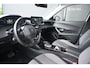 Peugeot e-2008 EV Allure Pack 50 kWh | Navi By App | Stoelverwarming | Climate Control | Parkeesensoren | Apple Carplay & Android Auto | !!