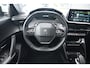 Peugeot e-2008 EV Allure Pack 50 kWh | Navi By App | Stoelverwarming | Climate Control | Parkeesensoren | Apple Carplay & Android Auto | !!