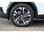 Peugeot e-2008 EV Allure Pack 50 kWh | Navi By App | Stoelverwarming | Climate Control | Parkeesensoren | Apple Carplay & Android Auto | !!