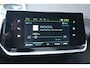Peugeot e-2008 EV Allure Pack 50 kWh | Navi By App | Stoelverwarming | Climate Control | Parkeesensoren | Apple Carplay & Android Auto | !!