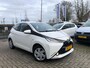 Toyota Aygo 1.0 VVT-i x-play / NAVIGATIE / AIRCO / ACHTERUITRIJCAMERA / NL-AUTO / 5 DEURS / ELEK. PAKKET / ZUINIG