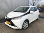 Toyota Aygo 1.0 VVT-i x-play / NAVIGATIE / AIRCO / ACHTERUITRIJCAMERA / NL-AUTO / 5 DEURS / ELEK. PAKKET / ZUINIG