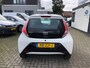 Toyota Aygo 1.0 VVT-i x-play / NAVIGATIE / AIRCO / ACHTERUITRIJCAMERA / NL-AUTO / 5 DEURS / ELEK. PAKKET / ZUINIG