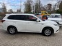 Mitsubishi Outlander 2.4 PHEV Pure / 1E EIGENAAR / AIRCO / CRUISE / PARKEERSENSOREN / TREKHAAK / CAMERA / APPLE CAR PLAY / NL-AUTO