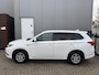 Mitsubishi Outlander 2.4 PHEV Pure / 1E EIGENAAR / AIRCO / CRUISE / PARKEERSENSOREN / TREKHAAK / CAMERA / APPLE CAR PLAY / NL-AUTO