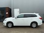 Mitsubishi Outlander 2.4 PHEV Pure / 1E EIG / APPLE CAR PLAY / STOELVERWARMING / CRUISE / ECC / NL-AUTO / TREKHAAK / CAMERA