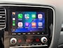 Mitsubishi Outlander 2.4 PHEV Pure / 1E EIG / APPLE CAR PLAY / STOELVERWARMING / CRUISE / ECC / NL-AUTO / TREKHAAK / CAMERA