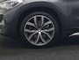 BMW X1 xDrive25e X Line PHEV 221pk Dealer O.H. | 19" | Panodak | Head Up | Camera | Lederen Sportstoelen Memory & Verwarmd | Sfeerverlichting | Hifi Audio | Navigatie | DAB | Cruise Control | Plug In Hybrid |