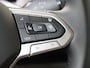 Volkswagen ID. Buzz L1 Pro Bulli 79 kWh 7p. | Trekhaak | Sluithulp | 7 persoons | Two-Tone | Adaptieve Cruise Control |