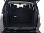 Volkswagen ID. Buzz L1 Pro Bulli 79 kWh 7p. | Trekhaak | Sluithulp | 7 persoons | Two-Tone | Adaptieve Cruise Control |