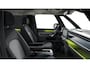 Volkswagen ID. Buzz Pro Bulli 79 kWh 7p. | Trekhaak | Sluithulp | 7 persoons | Two-Tone | Adaptieve Cruise Control |