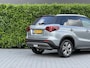 Suzuki Vitara 1.4 Boosterjet Comfort Smart Hybrid, TWO-TONE, NAVIGATIE, CRUISE CONTROL, CAMERA, KEYLESS, DAB, LED, CLIMATE CONTROL, STOELVERWARMING, LICHTMETAAL 17"
